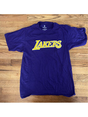 Los Angeles Lakers LeBron James #23 Purple Fanatics T-Shirt Size Adult Small